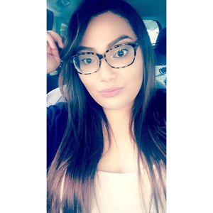 Meet your Posher, Jasmine